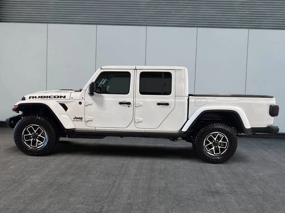 2026 Jeep JT Gladiator - Image 5 of 10