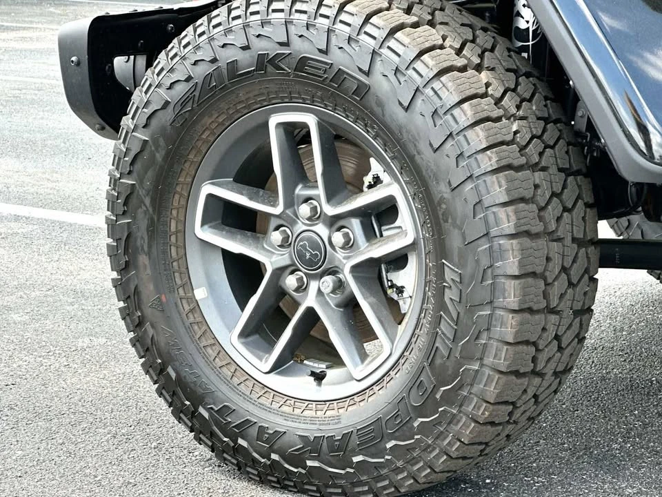 2026 Jeep JT Gladiator - Image 11 of 20