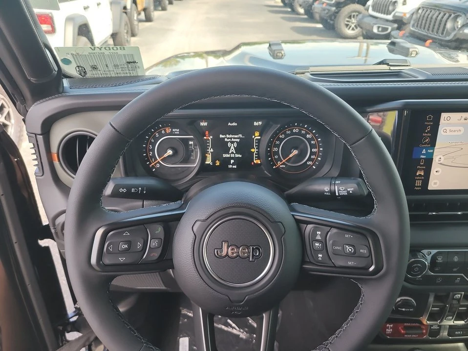 2026 Jeep JT Gladiator - Image 19 of 20