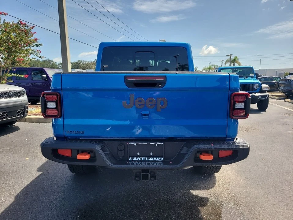 2026 Jeep JT Gladiator - Image 7 of 20