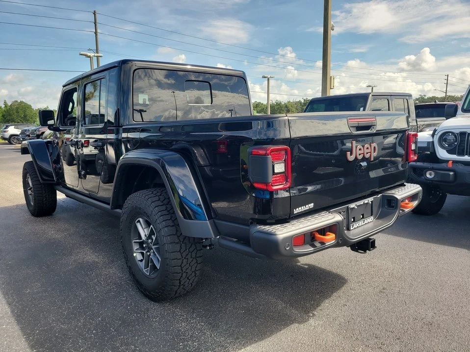 2026 Jeep JT Gladiator - Image 8 of 20