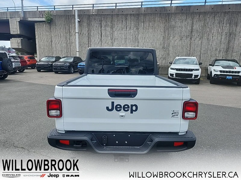 2026 Jeep JT Gladiator - Image 9 of 15