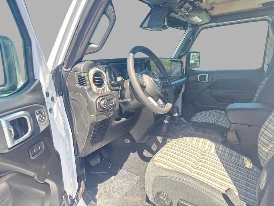 2026 Jeep JT Gladiator - Image 12 of 19