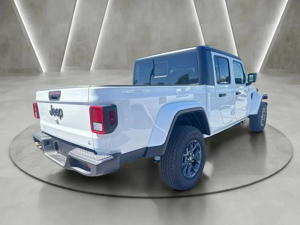 2026 Jeep JT Gladiator - Image 5 of 19