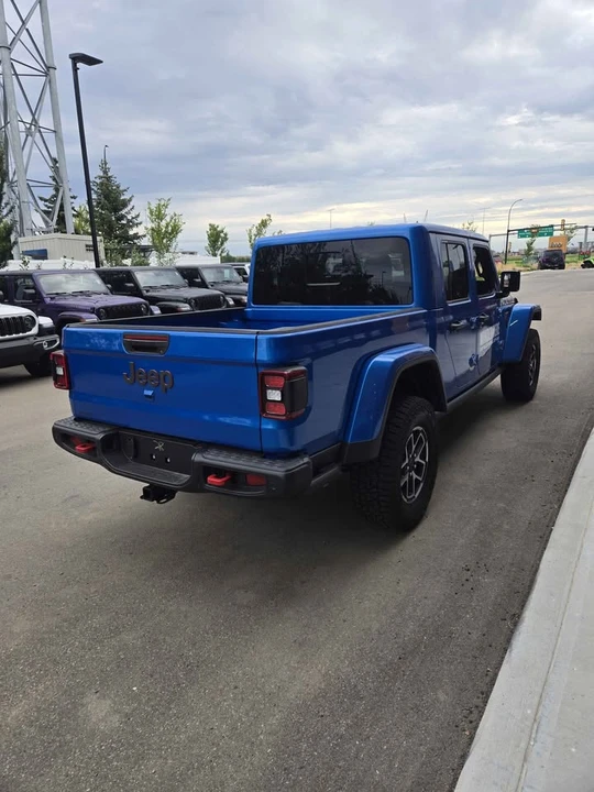 2026 Jeep JT Gladiator - Image 2 of 5