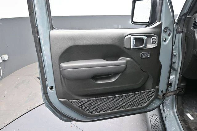 2026 Jeep JT Gladiator - Image 9 of 20