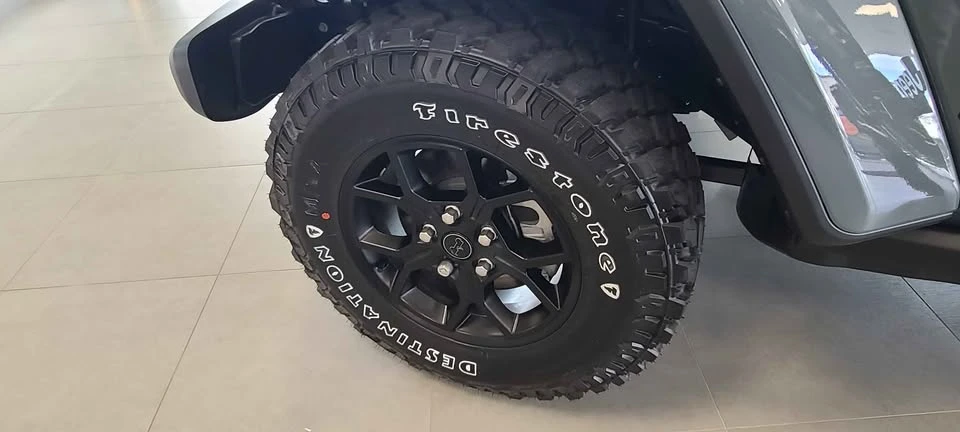 2026 Jeep JT Gladiator - Image 7 of 10