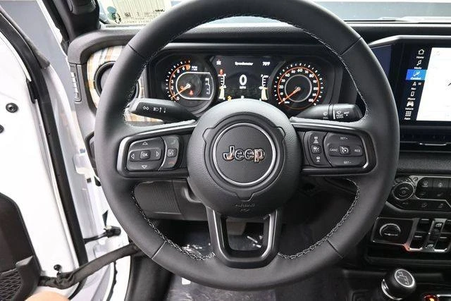 2026 Jeep JT Gladiator - Image 17 of 20