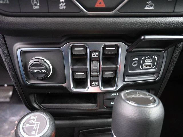 2026 Jeep JT Gladiator - Image 19 of 20