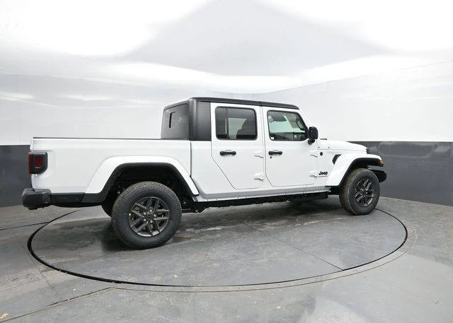 2026 Jeep JT Gladiator - Image 2 of 20