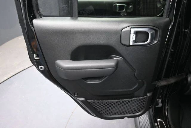 2026 Jeep JT Gladiator - Image 11 of 20