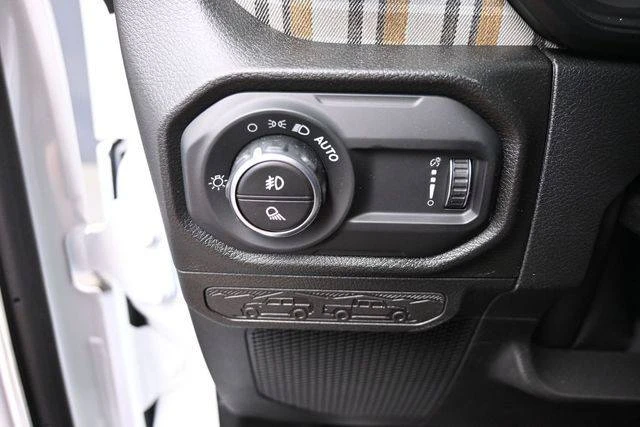 2026 Jeep JT Gladiator - Image 13 of 20