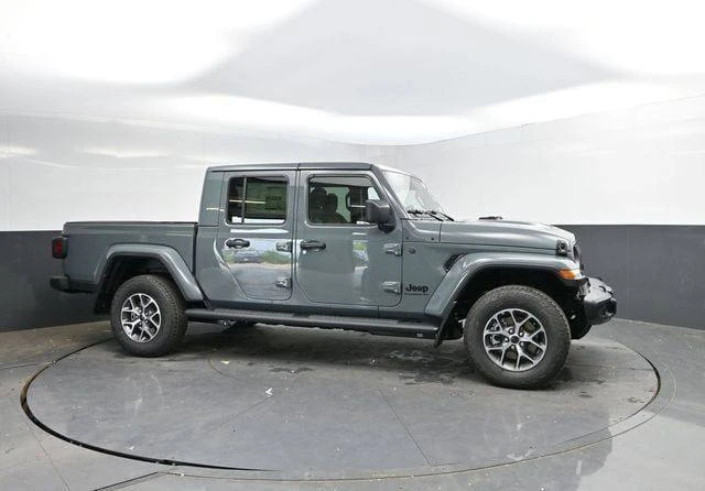 2026 Jeep JT Gladiator - Image 3 of 20