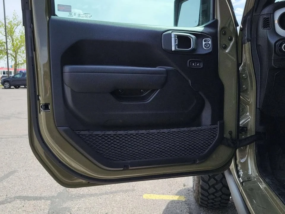 2026 Jeep JT Gladiator - Image 15 of 20