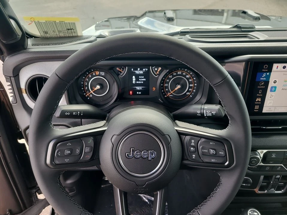 2026 Jeep JT Gladiator - Image 19 of 20
