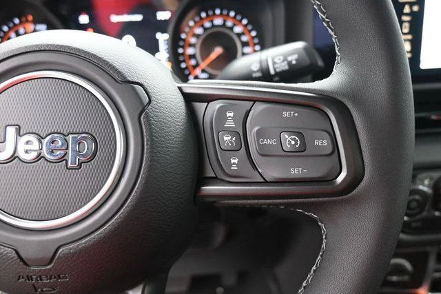2026 Jeep JT Gladiator - Image 16 of 20