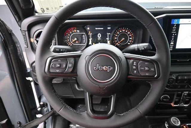2026 Jeep JT Gladiator - Image 17 of 20