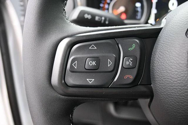2026 Jeep JT Gladiator - Image 15 of 20