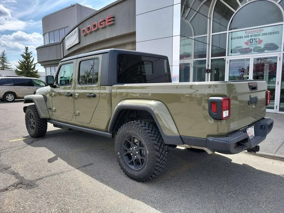 2026 Jeep JT Gladiator - Image 2 of 20
