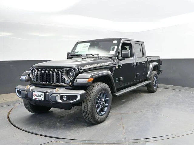 2026 Jeep JT Gladiator - Image 5 of 20