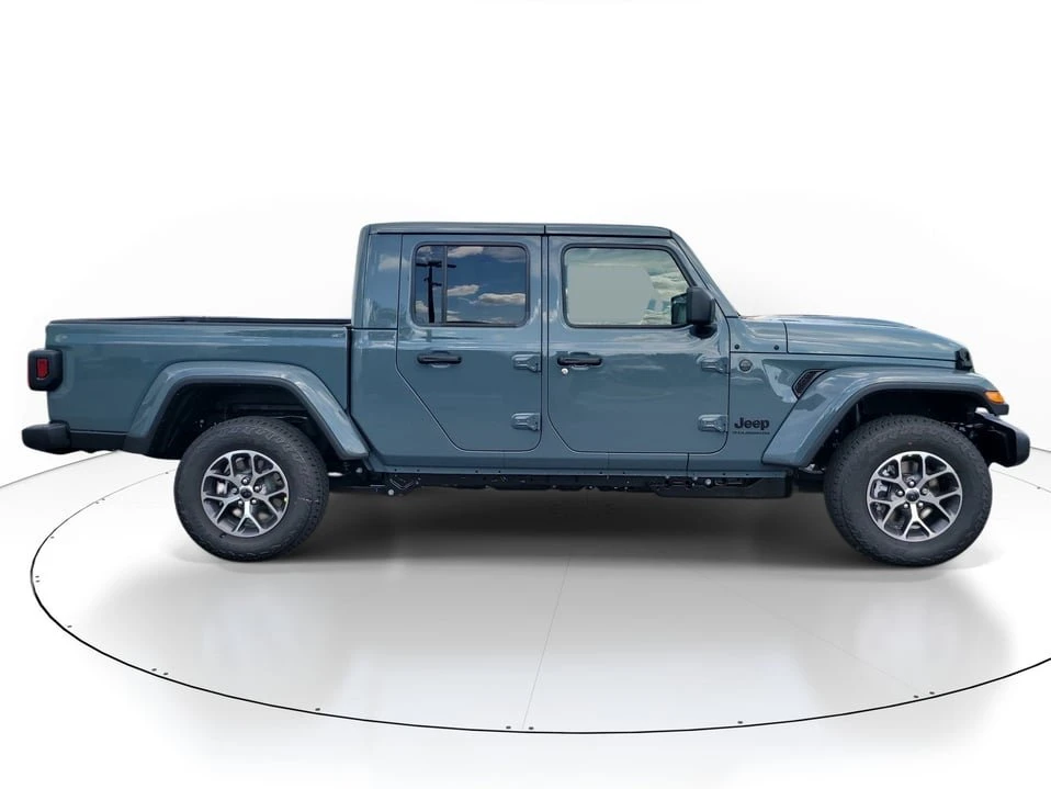 2026 Jeep JT Gladiator - Image 5 of 20