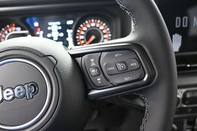 2026 Jeep JT Gladiator - Image 16 of 20