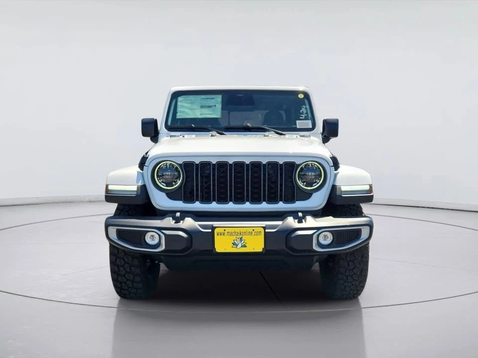 2026 Jeep JT Gladiator - Image 8 of 11