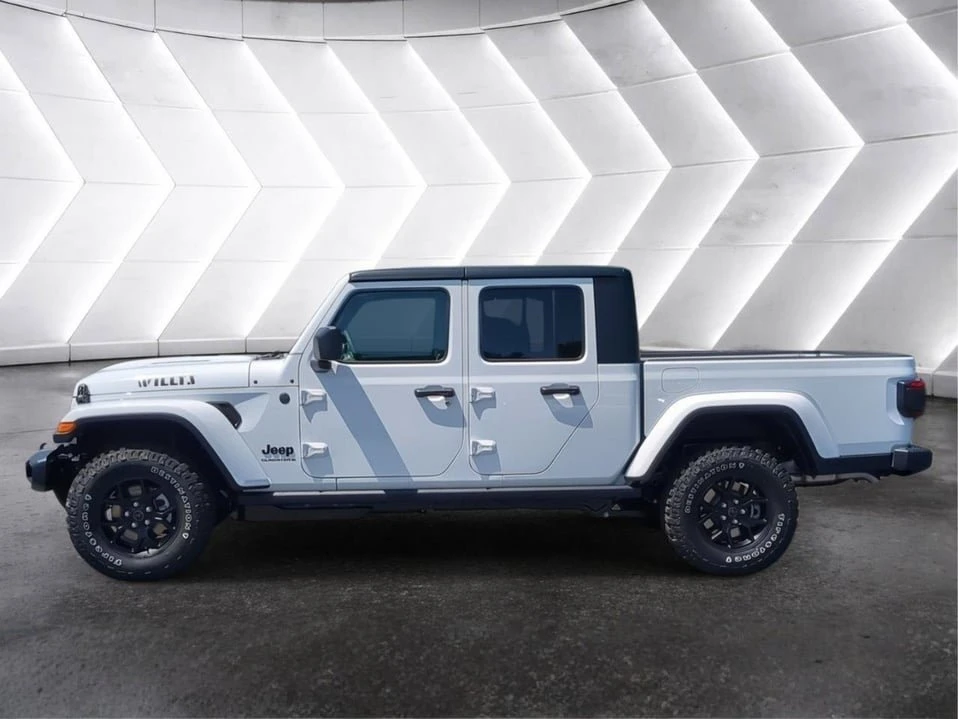 2026 Jeep JT Gladiator - Image 3 of 10