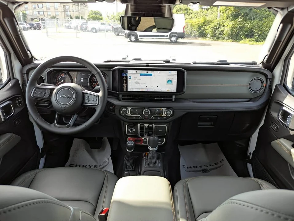 2026 Jeep JT Gladiator - Image 14 of 17