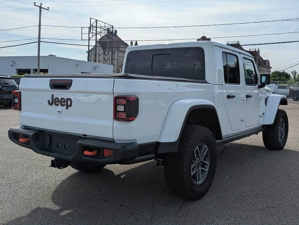 2026 Jeep JT Gladiator - Image 5 of 17