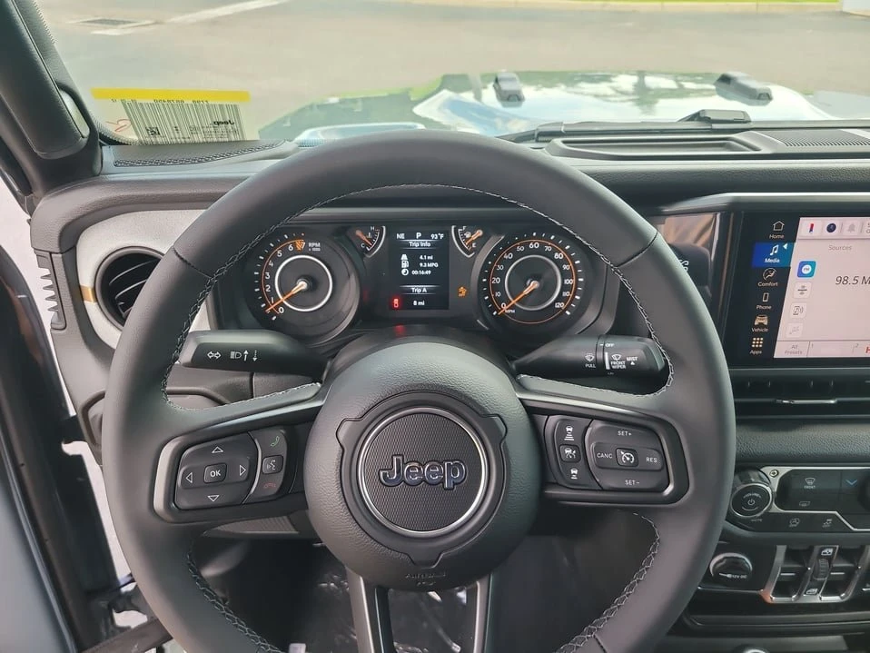 2026 Jeep JT Gladiator - Image 19 of 20