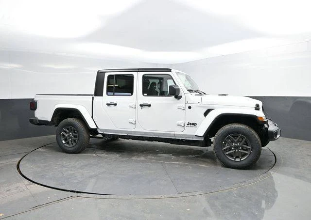 2026 Jeep JT Gladiator - Image 3 of 20