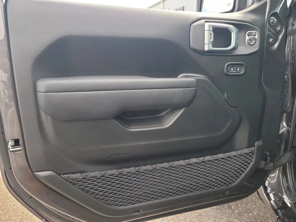 2026 Jeep JT Gladiator - Image 12 of 20