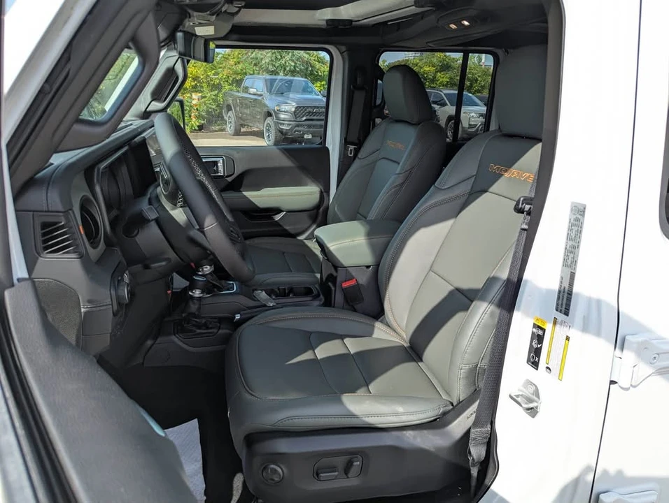 2026 Jeep JT Gladiator - Image 11 of 17