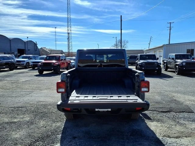 2026 Jeep JT Gladiator - Image 18 of 20