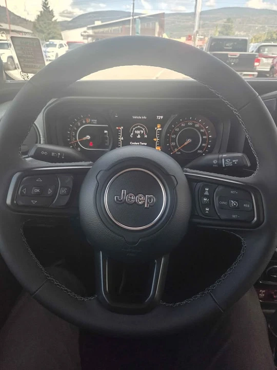 2026 Jeep JT Gladiator - Image 17 of 17