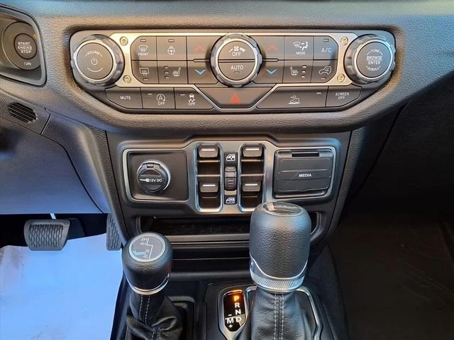 2026 Jeep JT Gladiator - Image 6 of 20