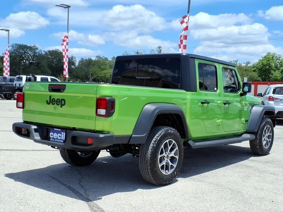 2026 Jeep JT Gladiator - Image 9 of 18