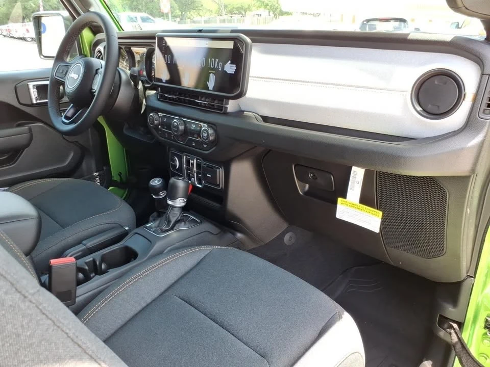 2026 Jeep JT Gladiator - Image 5 of 18