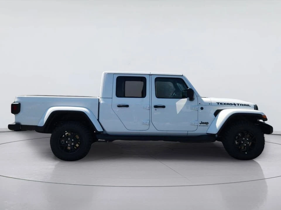 2026 Jeep JT Gladiator - Image 6 of 11