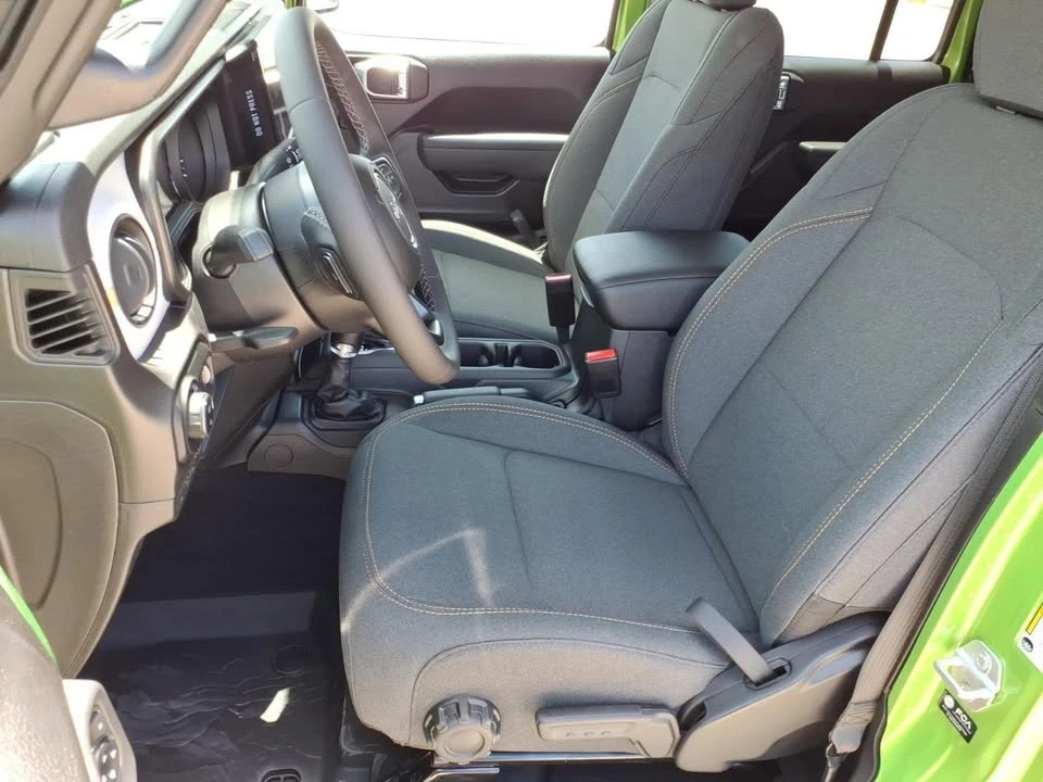 2026 Jeep JT Gladiator - Image 14 of 18