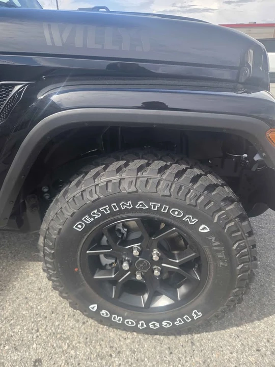 2026 Jeep JT Gladiator - Image 3 of 17