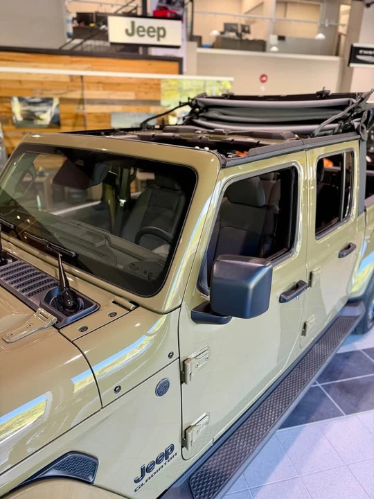 2026 Jeep JT Gladiator - Image 5 of 11