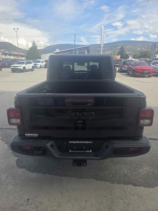 2026 Jeep JT Gladiator - Image 4 of 17