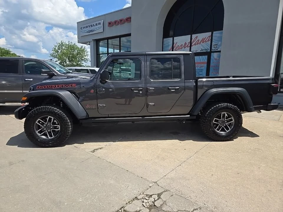 2026 Jeep JT Gladiator - Image 5 of 20