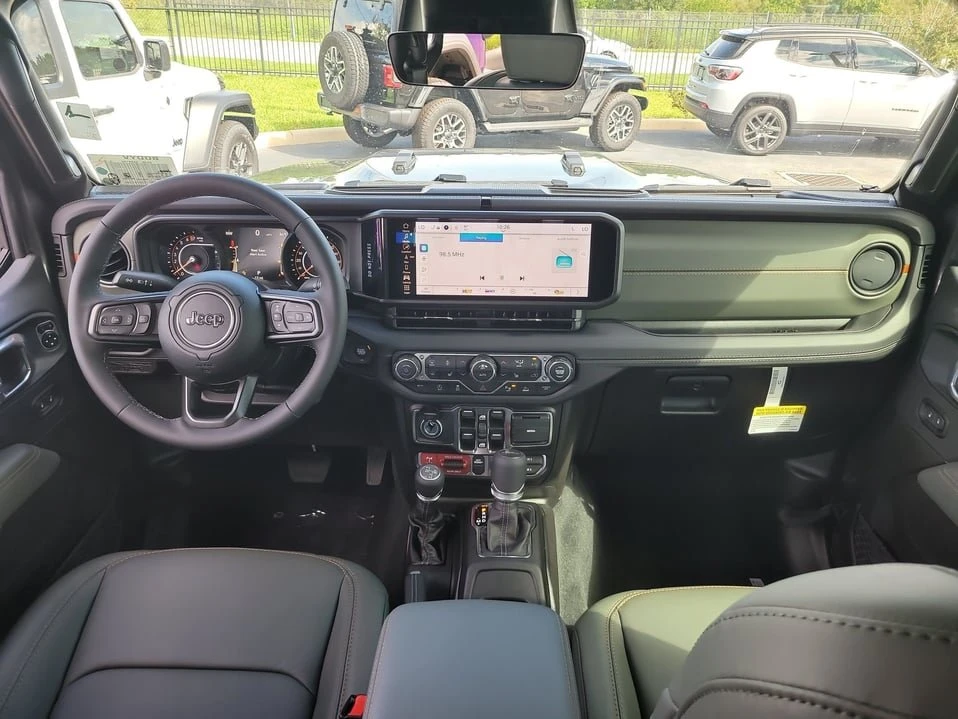 2026 Jeep JT Gladiator - Image 11 of 20