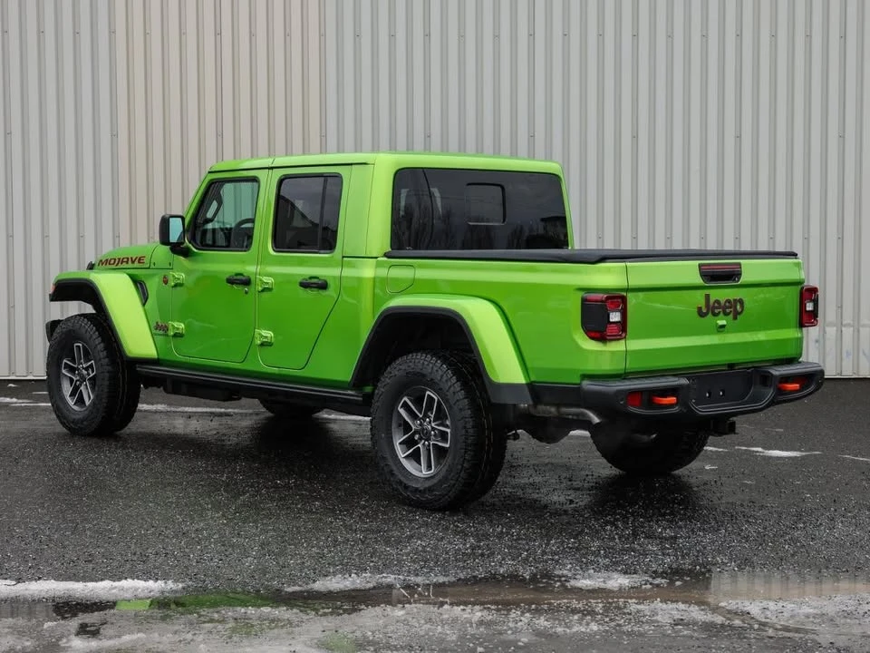 2026 Jeep JT Gladiator - Image 6 of 7