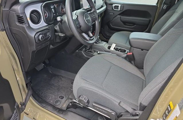 2026 Jeep JT Gladiator - Image 10 of 20