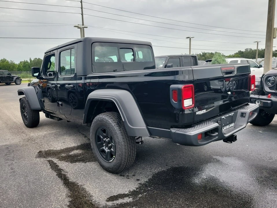 2026 Jeep JT Gladiator - Image 8 of 20