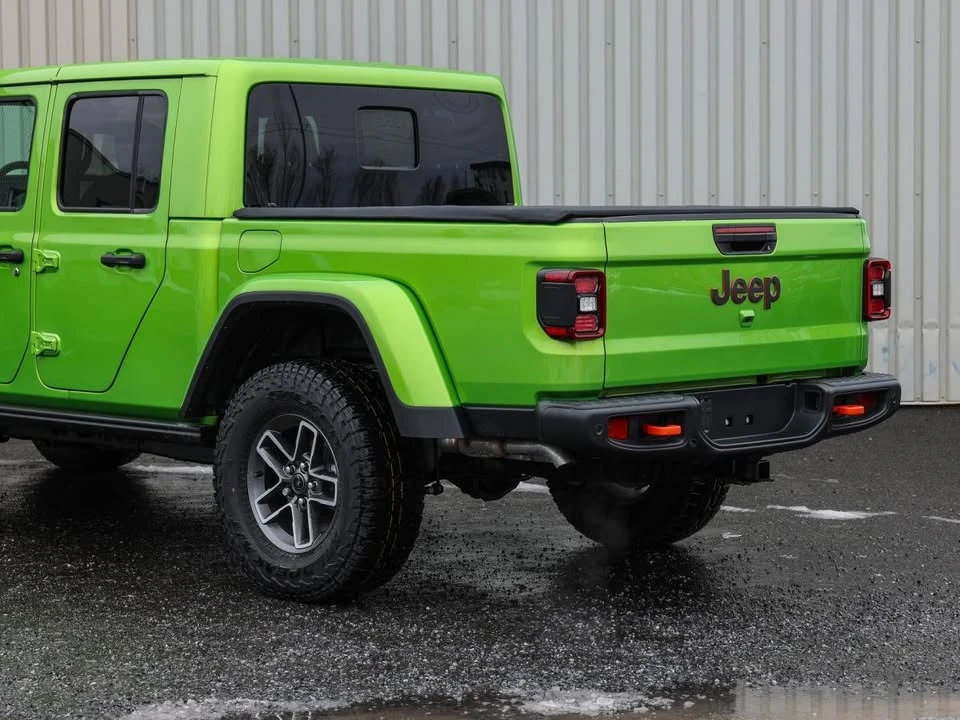 2026 Jeep JT Gladiator - Image 7 of 7